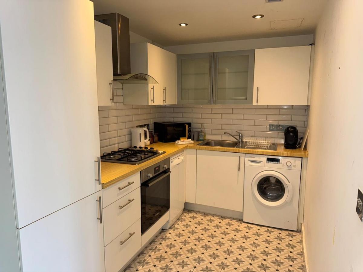Stylish Centre 2 Bedroom With Cityscape View * Belfast