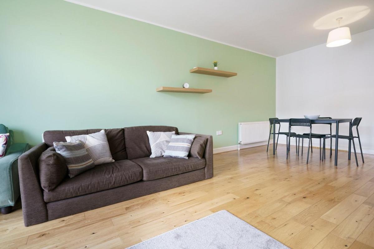 Stylish Centre 2 Bedroom With Cityscape View